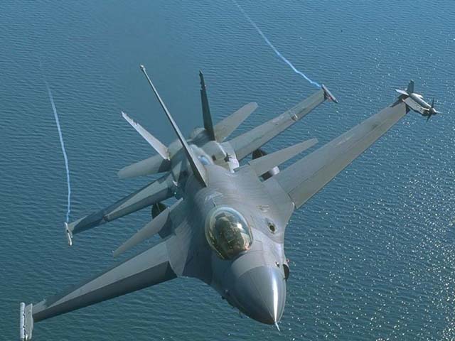 F16 Savas Ucaginin Geçiş Sesi çok Kaliteli Format