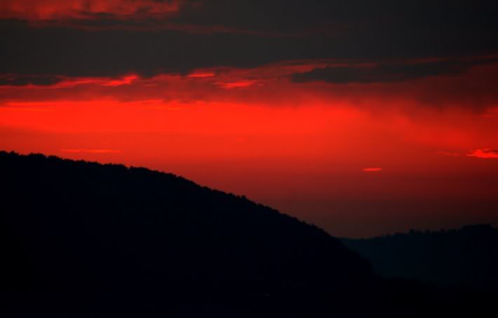 Siyah Ve Kızıl Fotoğraflar (1)