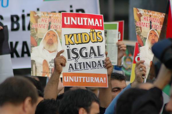 Taksim Çınladı: “Mescid-i Aksa Onurumuzdur!”