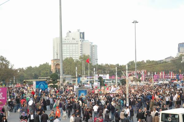 Taksim Çınladı: “Mescid-i Aksa Onurumuzdur!”