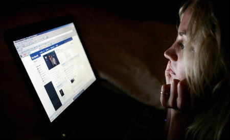Facebook'ta fotoğraf silseniz de duruyor Facebook'ta fotoğraf silseniz de duruyor