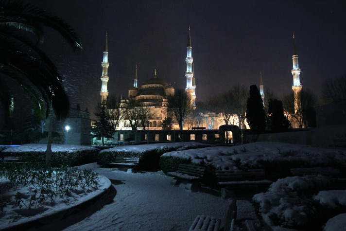 Sultanahmette kar gecesi