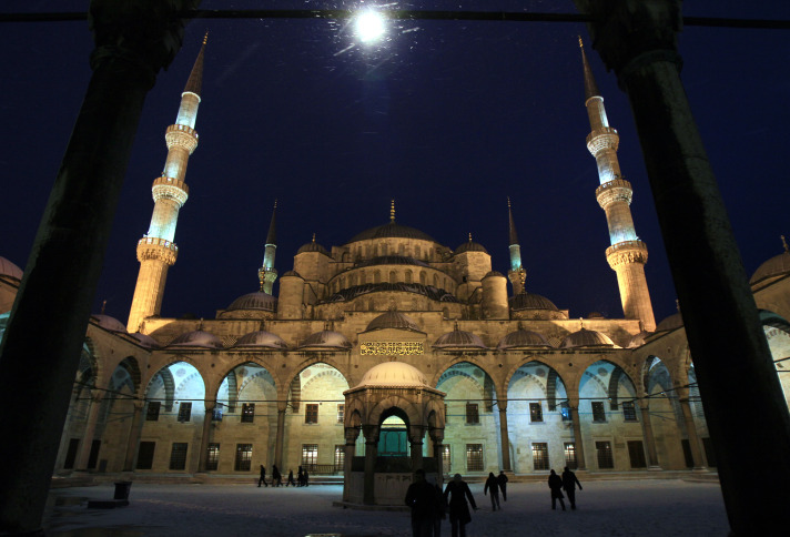 Sultanahmette kar gecesi