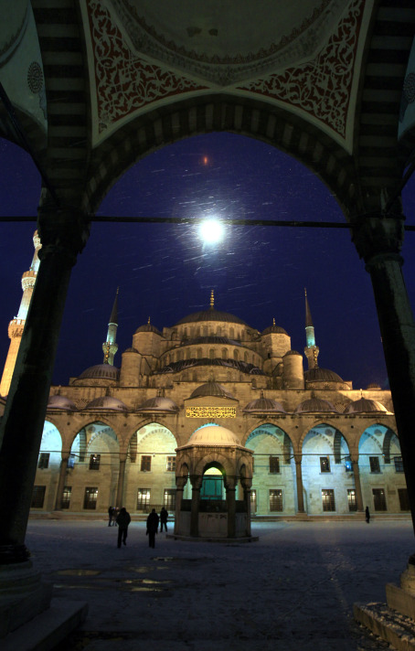 Sultanahmette kar gecesi