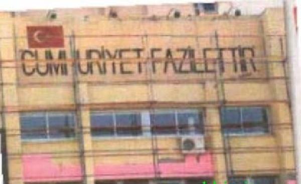 İzmir Kaymakamlığı'ndaki o yazı yenilendi İzmir Kaymakamlığı'ndaki o yazı yenilendi