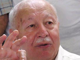'Cin fikirli' Erbakan'dan '4 kadın' esprisi