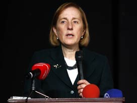 'Muhteşem Yüzyıl'a tepkiler çığ gibi