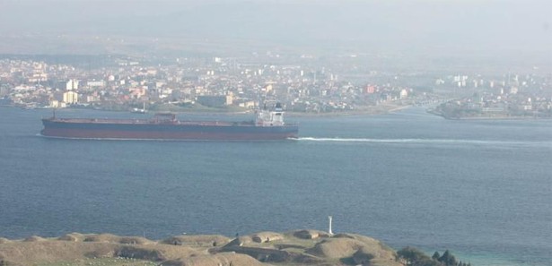 Çanakkale Boğazı'nda sis engeli!