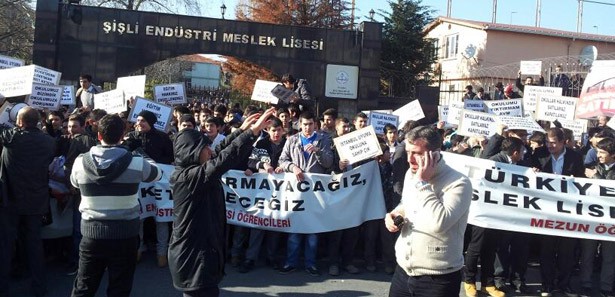 Şişli Endüstri Meslek Liseliler ayaklandı 