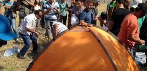 Şimdi de ODTÜ'de ağaç için direniş çadırı kuruldu 