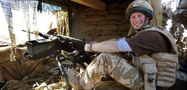 İngiltere Prensi Harry Taliban'ı vurmuş 
