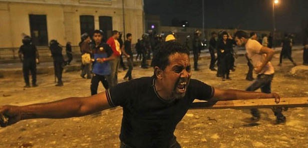 İskenderiye'de baltacılar halka saldırdı: 7 ölü 