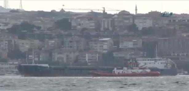 İstanbul Boğazı trafiğine kapatıldı 