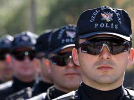 İstanbul polisinden 24 saat sanal devriye