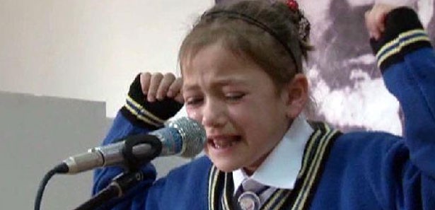 İstiklal Marşı'nı okurken ağladı, ağlattı 