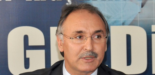 Özer: Öğretmenler için kılık-kıyafet serbest oldu
