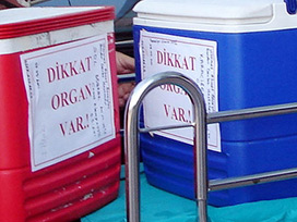 İzmir´de 3 kişiye organ nakli