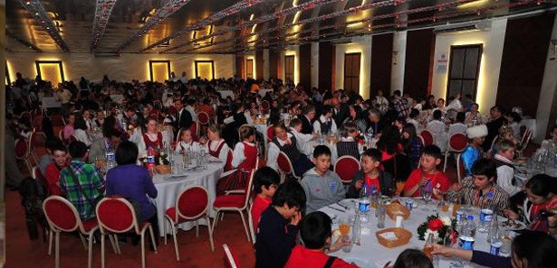 İzmir'de 'Çocuk Ülkesi' açıldı 