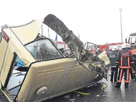 13 ölümlü kaza yerinde bir kaza daha 