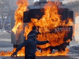 2 kentte Öcalan gerilimi- Foto/Video