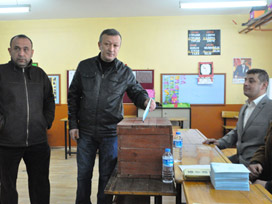 7 partinin girdiği mini seçimin sonuçları 