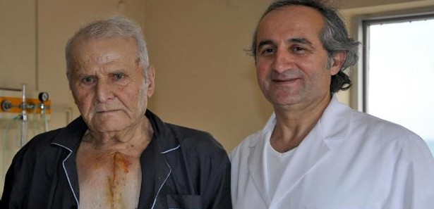 93 yaşında Aort damarı değişti 