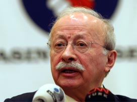 AHDD, Ekşi ve Çekirge'yi şikayet etti