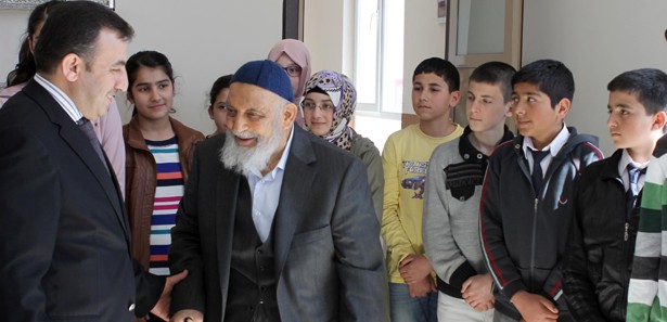 Abdullah Gül'ün babasına sürpriz ziyaret 