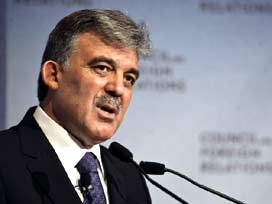 Abdullah Gül YÖK'ün listesine uymadı