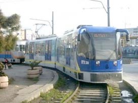 Adana'da aksayan tramvay eziyeti 