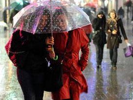Adana'da da şiddetli yağış etkili oluyor 
