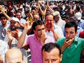 Adana'da 'işimizi geri istiyoruz' eylemi