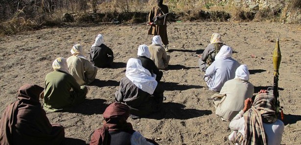 Afganistan'da 27 Taliban üyesi öldürüldü 