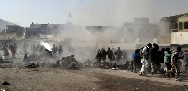 Afganistan'da bombalı saldırı: 10 ölü 