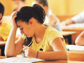 Ailenin kaygı ve stresi başarıyı olumsuz etkiliyor