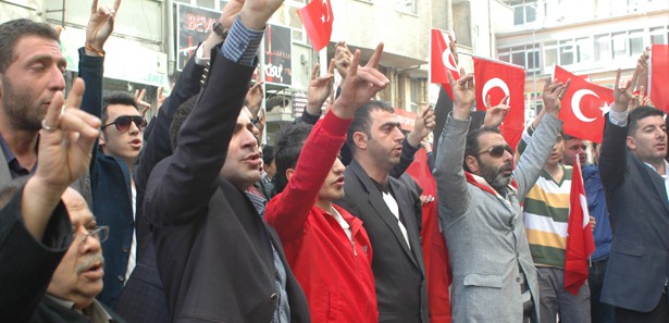 Akil İnsanlar Heyeti'ne Elazığ'da protesto 