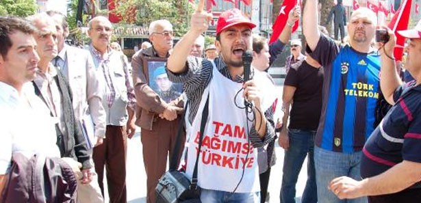 Akil İnsanlara Bandırma'da tepki