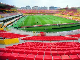 Ali Sami Yen'de son maçı taraftarlar yaptı 