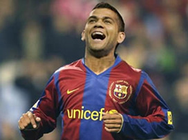 Alves, Barcelona ile 3 yıl daha 