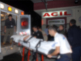 Ambulansla kamyonet çarpıştı: 4 yaralı 