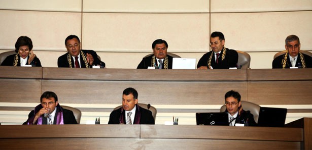 Anayasa Mahkemesi'ne yeni düzenleme