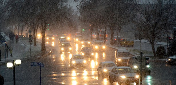 Ankara'da kar yağışı gece boyu etkili oldu