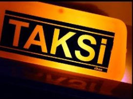 Ankara'da taksi köprü ayağına çarptı