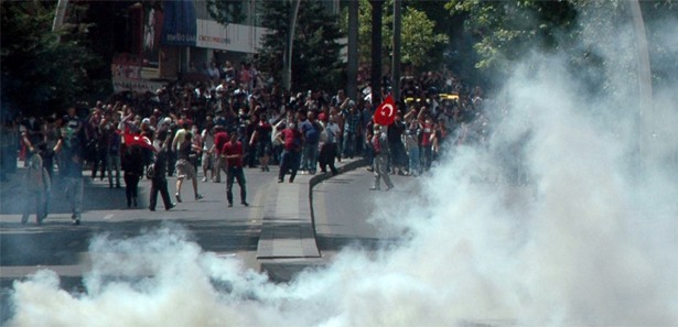 Ankara'daki eylemde çarpıcı olay 