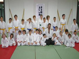 Anneler & babalar Aikido öğreniyor...