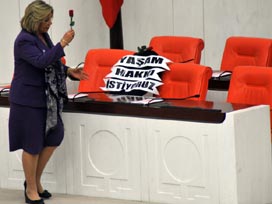 Arıtman'ın meclisi karıştıran mesajı / GALERİ Arıtman'ın meclisi karıştıran mesajı / GALERİ