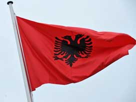 Arnavutluk'taki olaylarda 3 kişi öldü