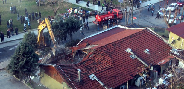 Avcılar'daki yıkımda olaylar çıktı 