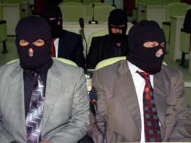 BDP'li üyeler meclise kar maskesiyle girdi 