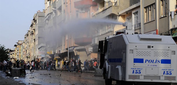 BDP'liler Cizre'de olay çıkardı 